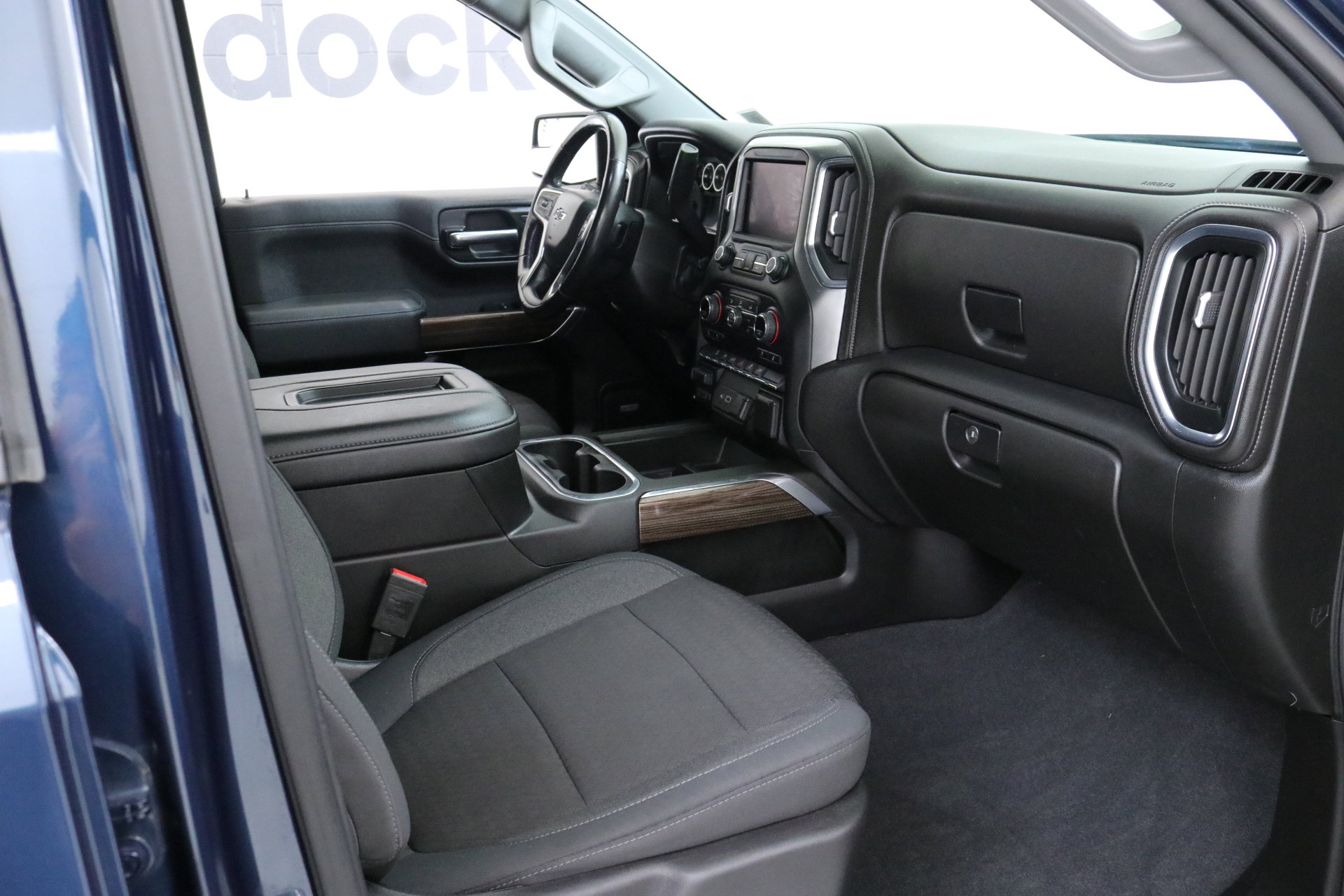 2020 Chevrolet Silverado 1500 RST photo 27