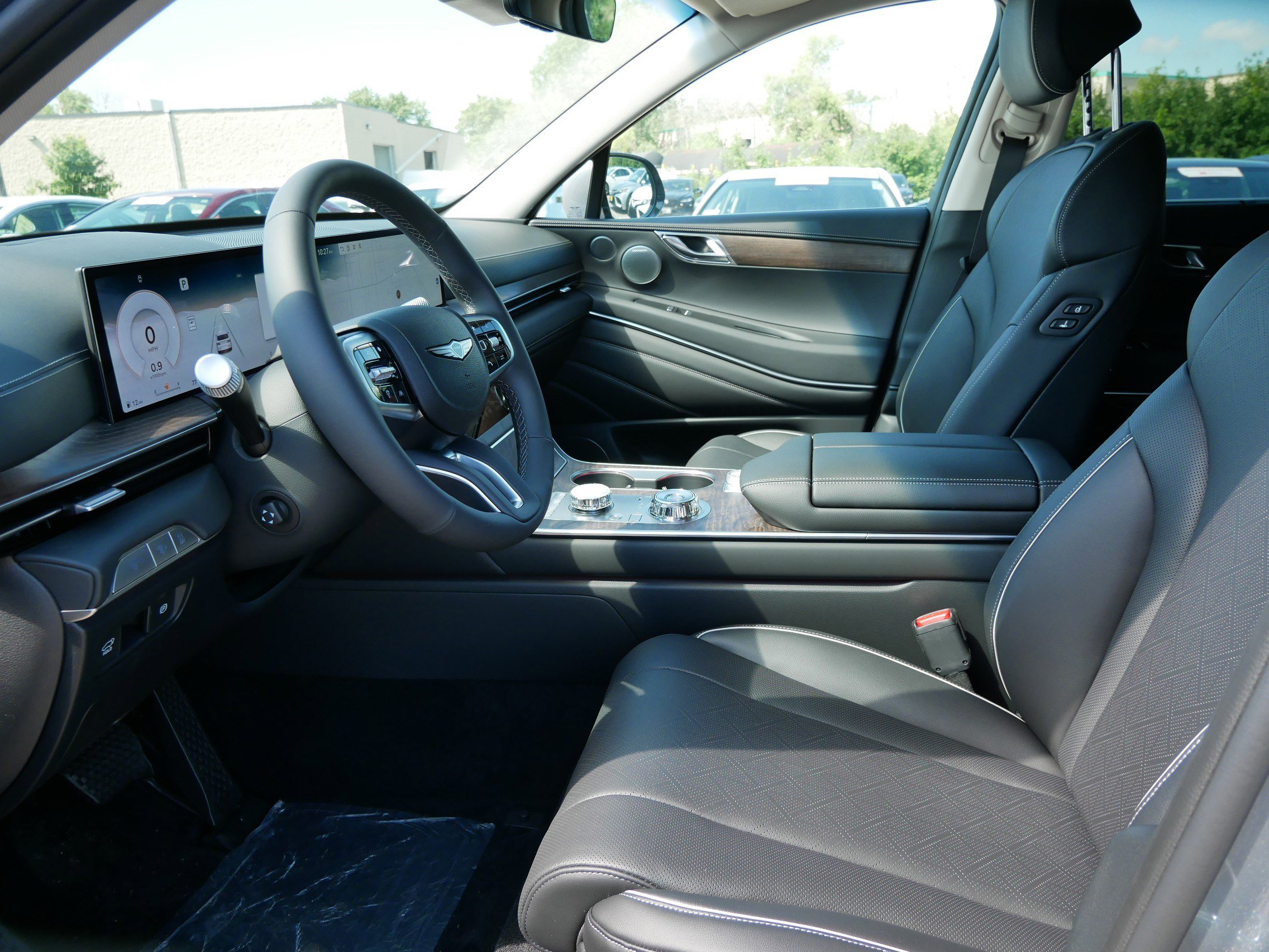 2026 Genesis GV80 Prestige AWD photo 4