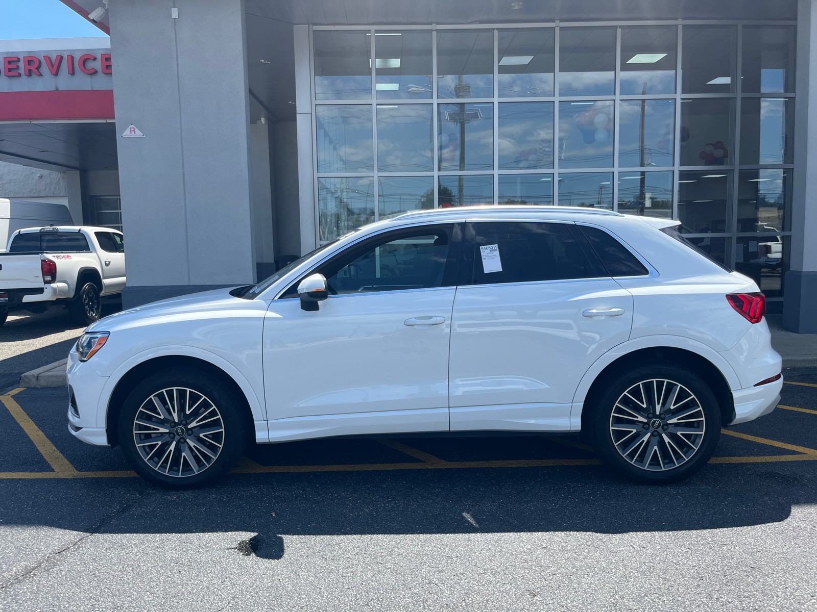 2022 Audi Q3 Premium photo 4