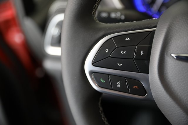 2025 Chrysler Pacifica photo 4