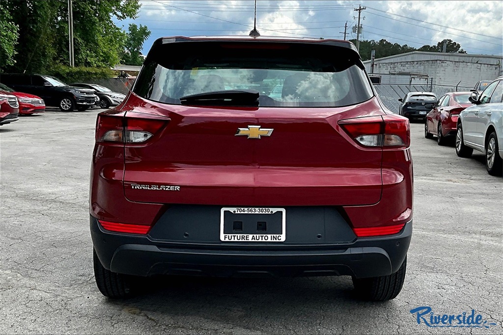 2021 Chevrolet Trailblazer LS photo 5