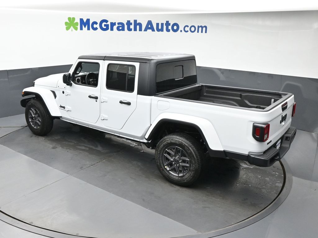 2025 Jeep Gladiator Sport S photo 18