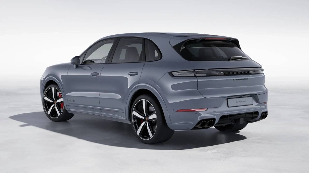 2026 Porsche Cayenne GTS photo 3