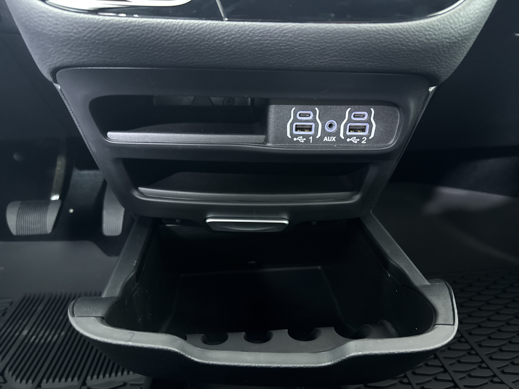 2025 Chrysler Pacifica photo 38