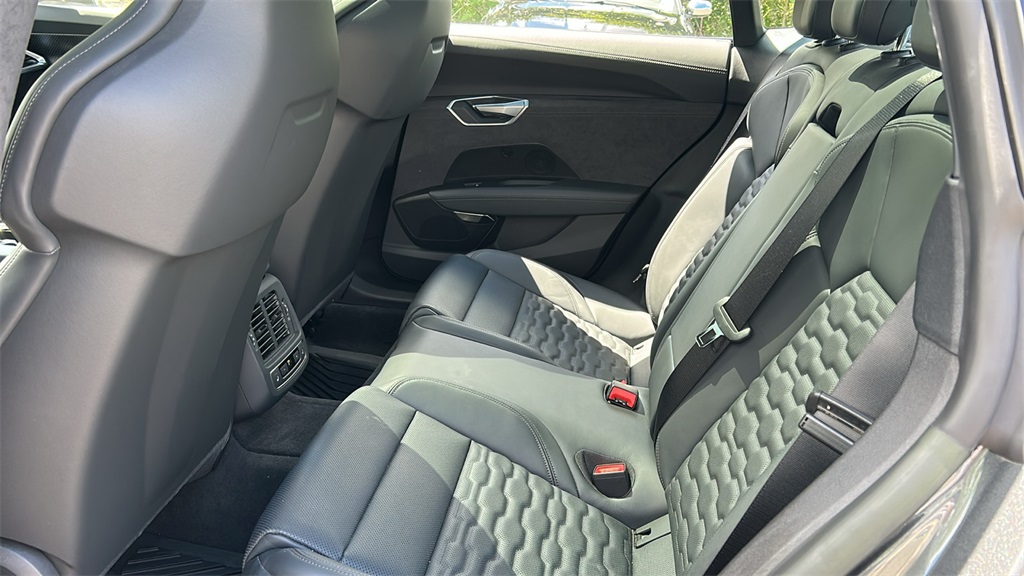 2023 Audi RS e-tron GT Base photo 23