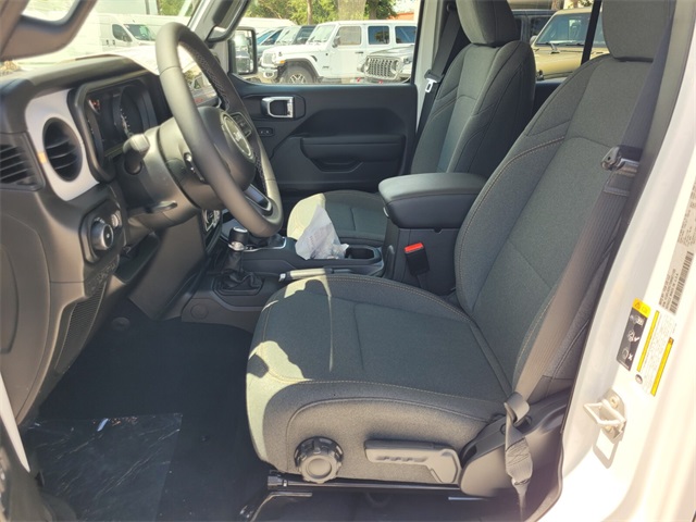 2025 Jeep Wrangler Sport S photo 4