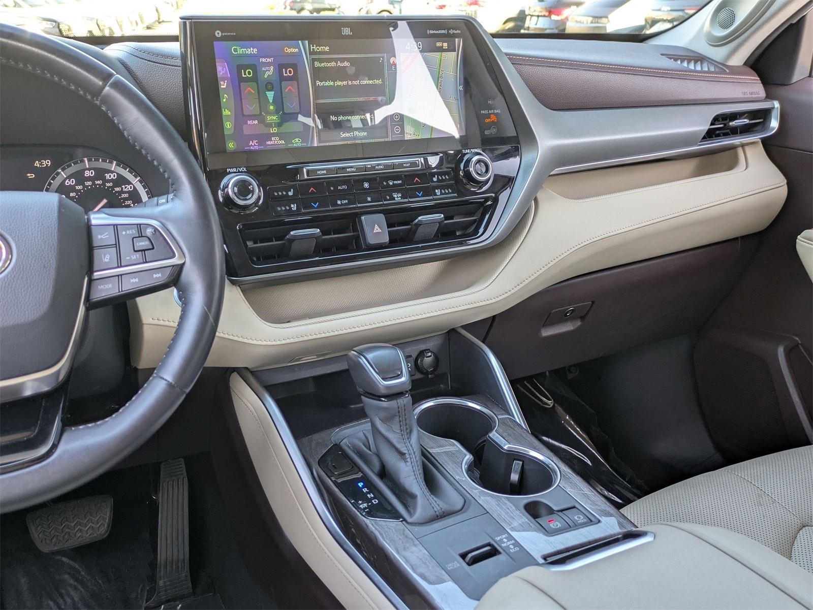 2020 Toyota Highlander Limited photo 8