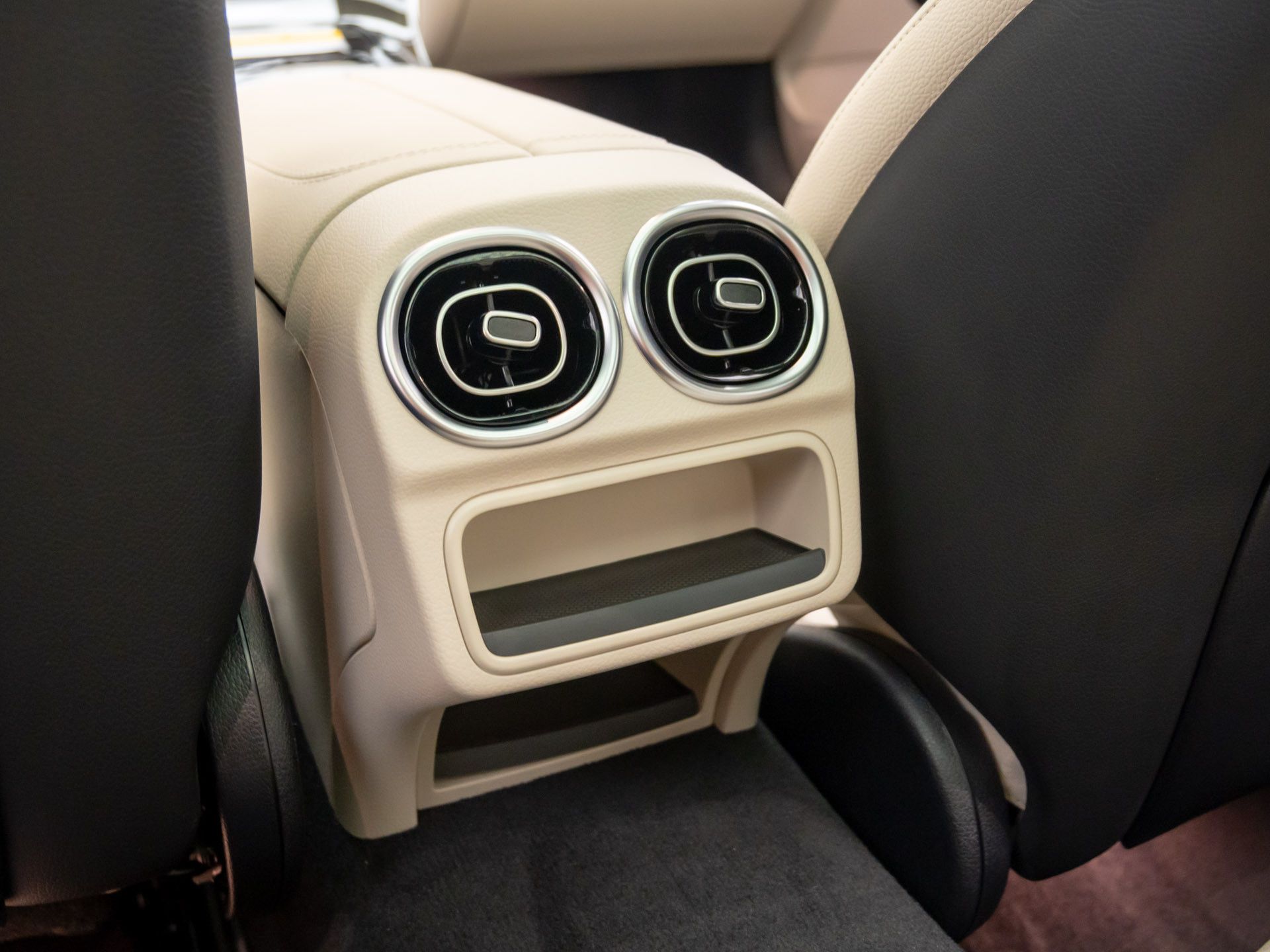 2025 Mercedes Benz C 300 4MATIC photo 15