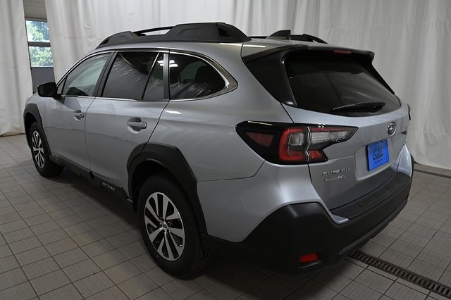 2025 Subaru Outback Premium photo 2