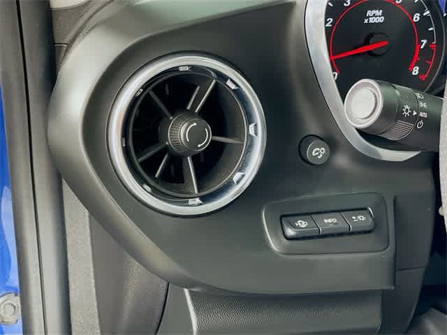 2019 Chevrolet Camaro 1LT photo 12