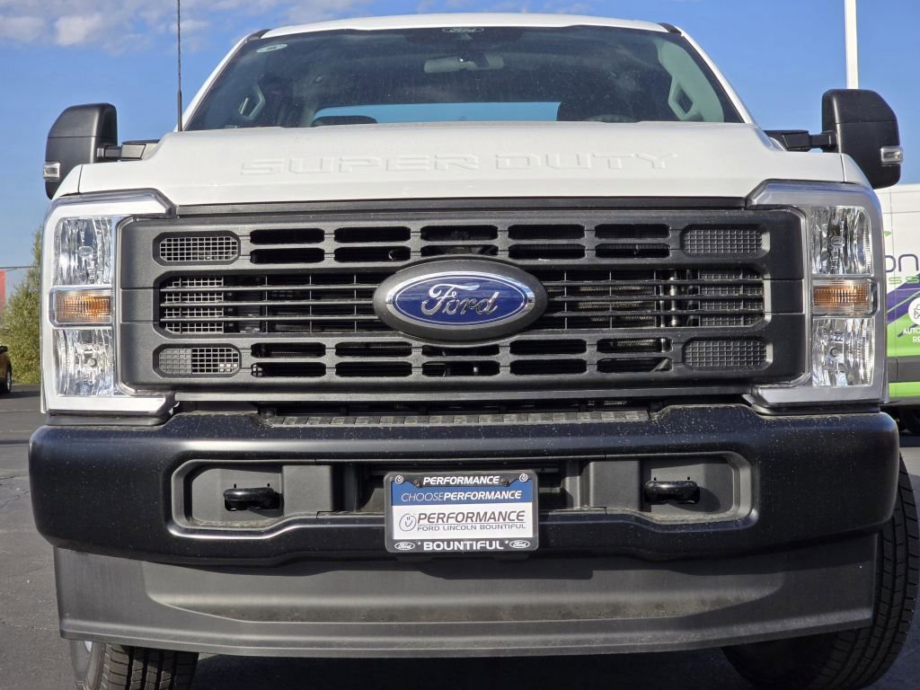 2026 Ford F-350 XL photo 3