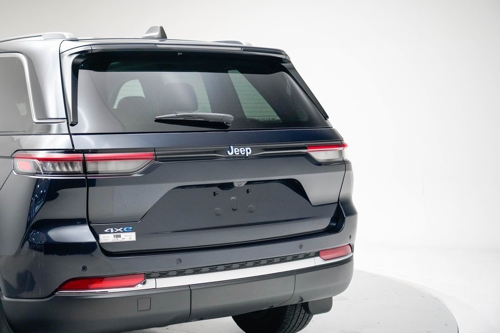 2022 Jeep Cherokee 4xe Base photo 17