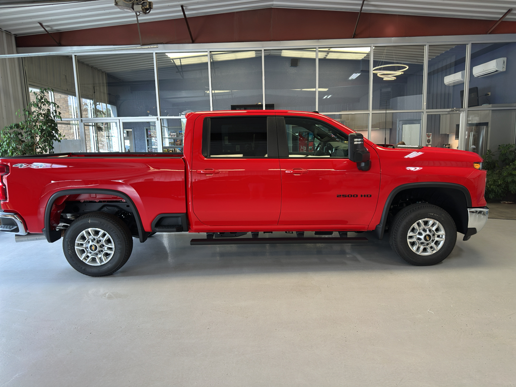 2026 Chevrolet Silverado 2500HD LT photo 4