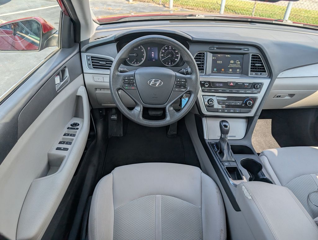 2016 Hyundai Sonata SE photo 3