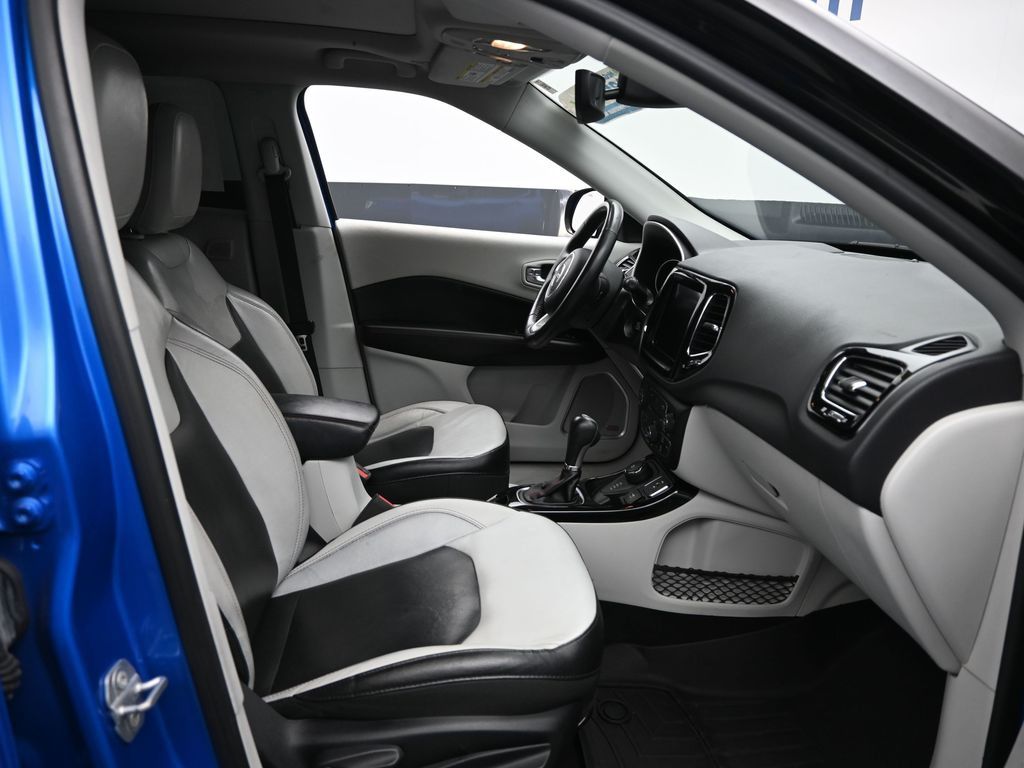2018 Jeep Compass Limited photo 5