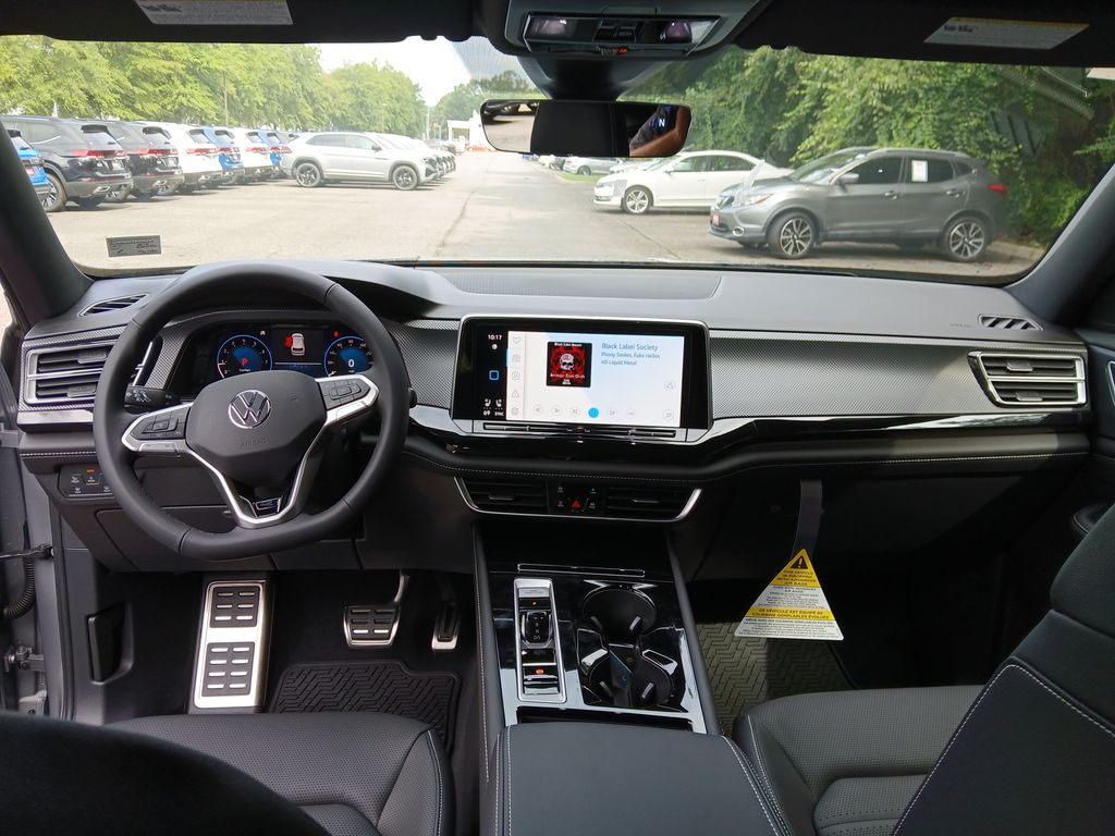 2026 Volkswagen Atlas Cross Sport SEL R-Line photo 12