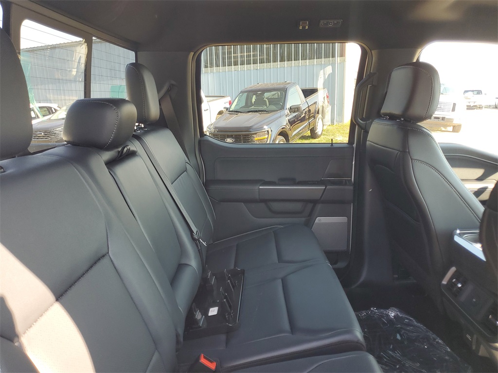 2025 Ford F-150 Lariat photo 28