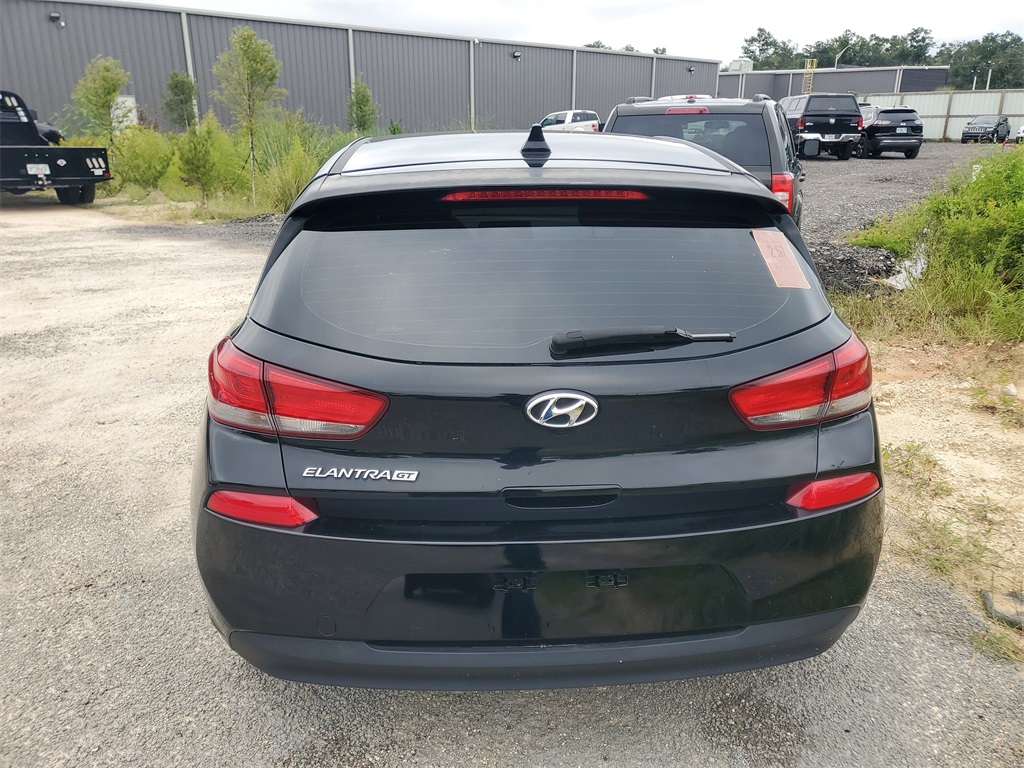 2020 Hyundai Elantra GT Base photo 3
