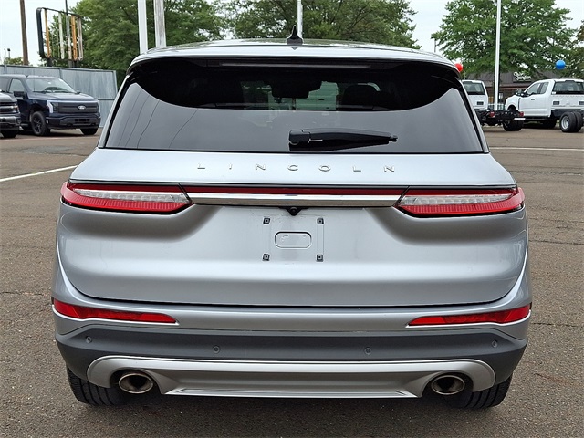 2023 Lincoln Corsair Standard photo 3