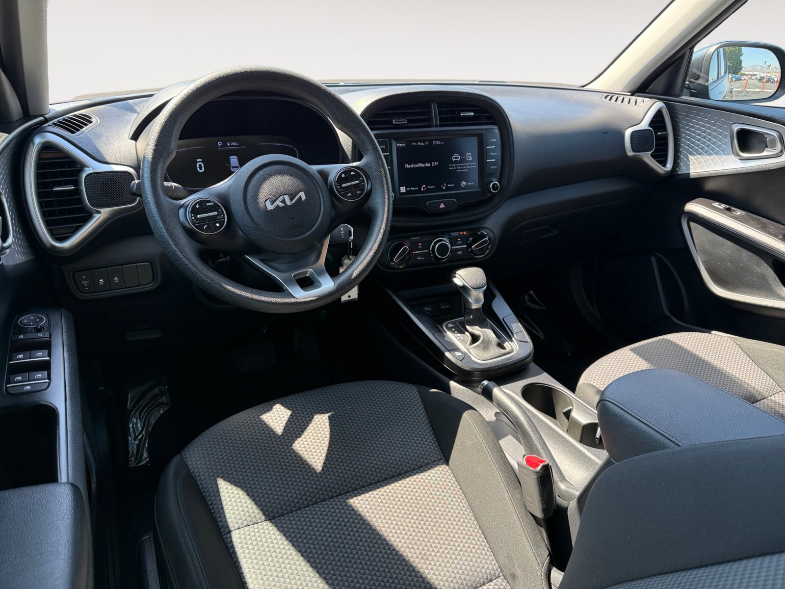 2023 Kia Soul LX photo 15