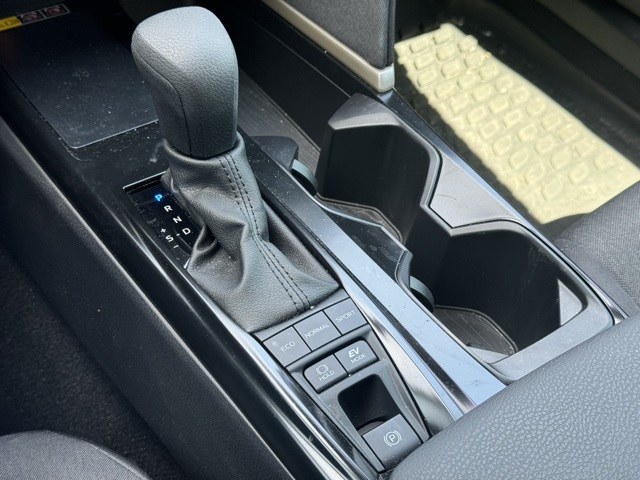2025 Toyota Camry LE photo 16