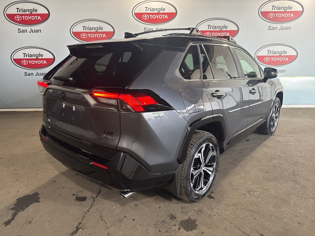 2025 Toyota RAV4 Hybrid XSE photo 4
