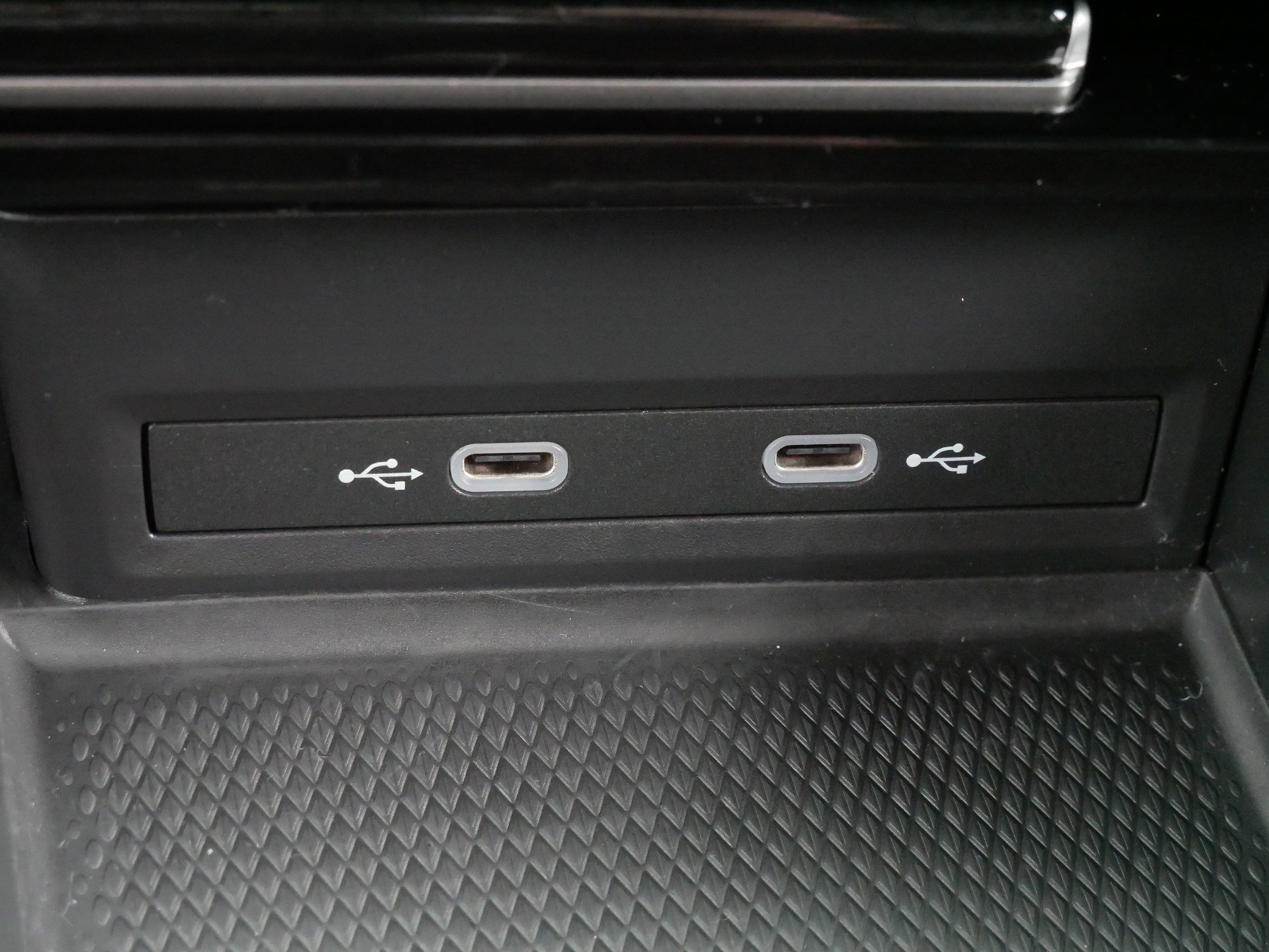 2024 Volkswagen Atlas SE Technology photo 27