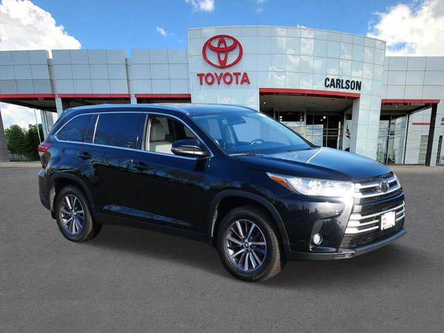 Certified 2019 Toyota Highlander XLE with VIN 5TDJZRFH6KS582777 for sale in Minneapolis, Minnesota