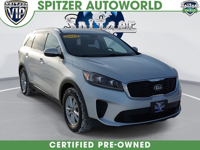 2019 Kia Sorento LX's photo