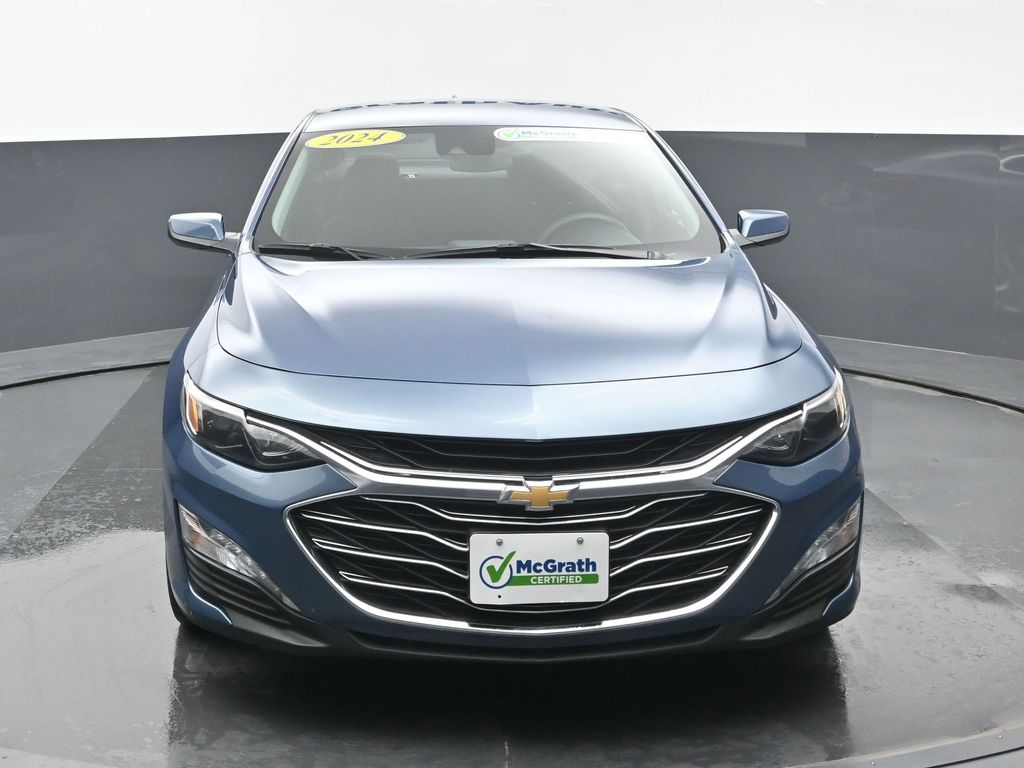 2024 Chevrolet Malibu 1LT photo 3