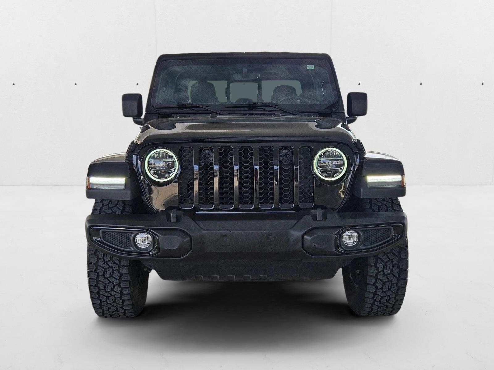 2022 Jeep Gladiator Willys photo 2