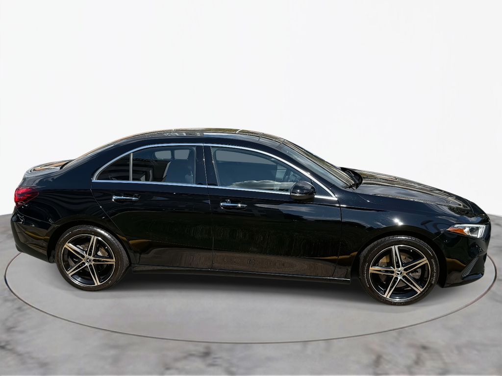 2022 Mercedes Benz A 220 4MATIC photo 6