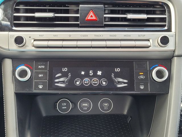 2025 Genesis G70 2.5T photo 13