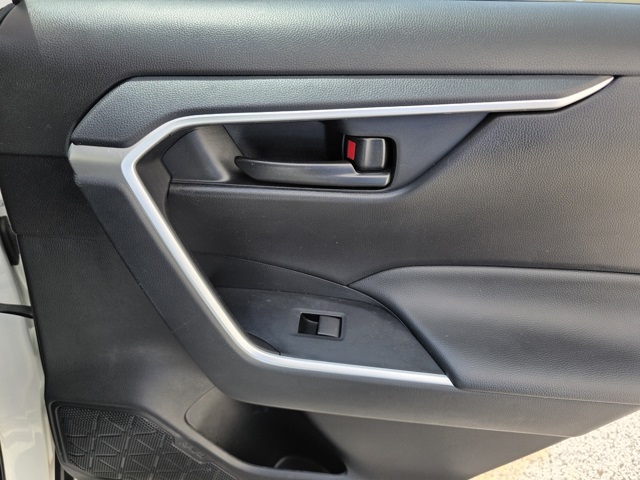 2024 Toyota RAV4 LE photo 11