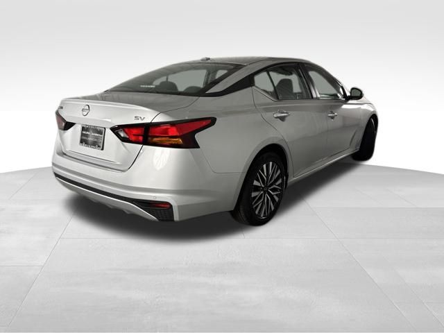 2023 Nissan Altima 2.5 SV photo 7