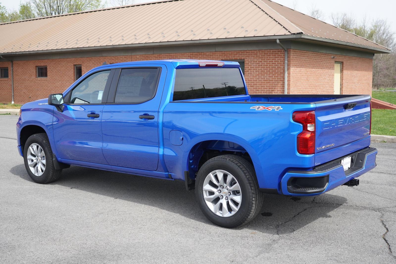 2025 Chevrolet Silverado 1500 Custom photo 6