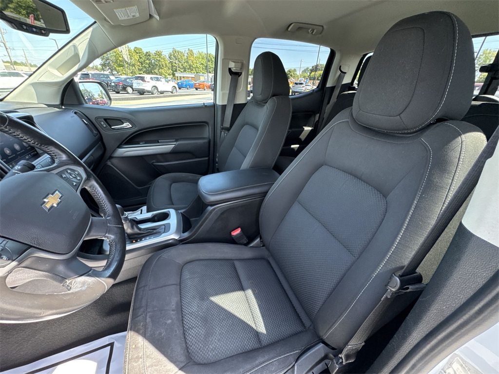 2022 Chevrolet Colorado LT photo 11