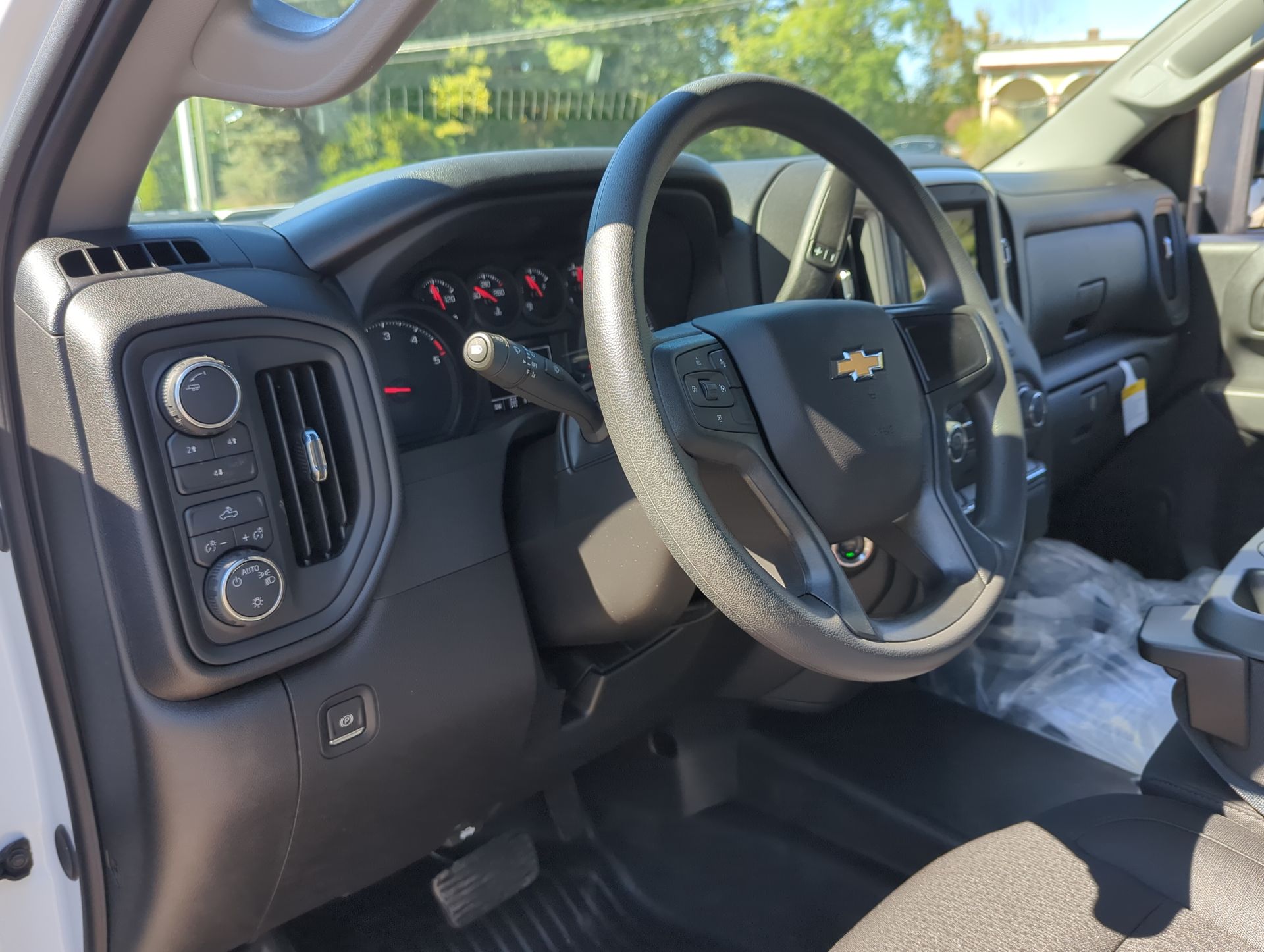 2026 Chevrolet Silverado 2500HD photo 2