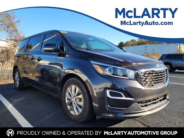 2021 Kia Sedona LX's photo