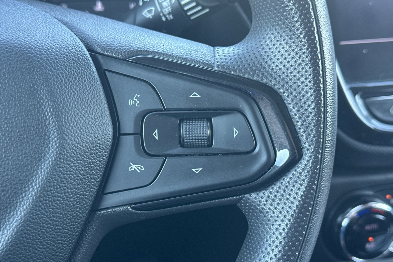 2021 Chevrolet Trailblazer LT photo 28