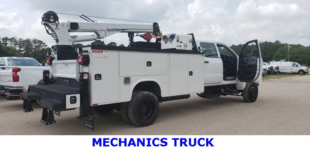 2023 Chevrolet Silverado 6500HD Work Truck photo 2