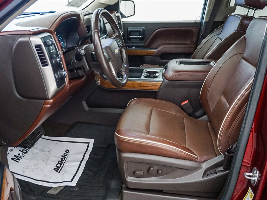 2016 Chevrolet Silverado High Country photo 16