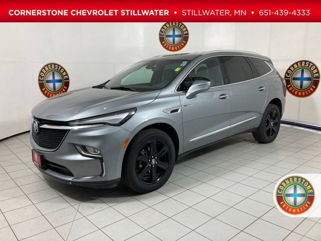 2024 Buick Enclave Essence's photo