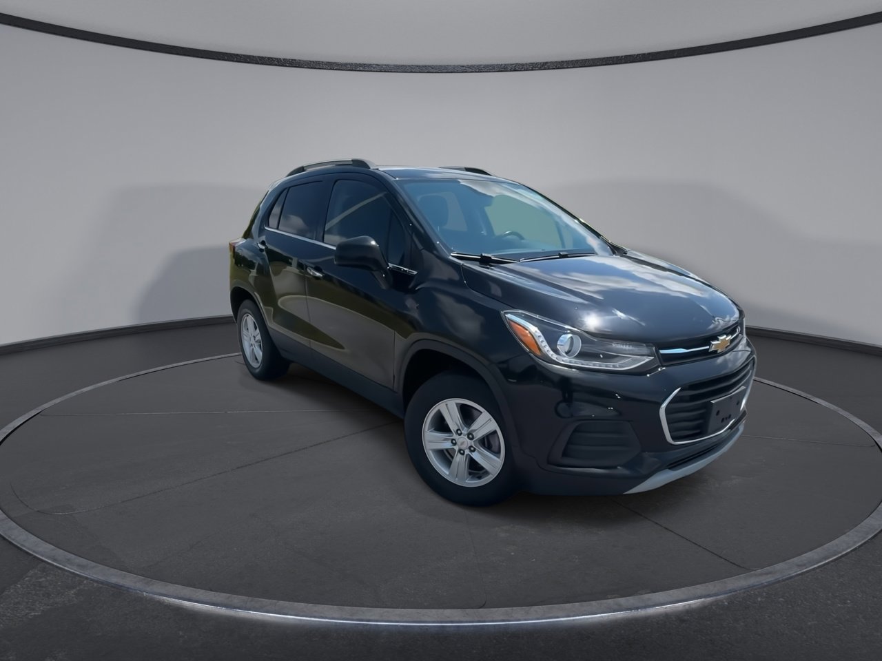 2019 Chevrolet Trax LT photo 2