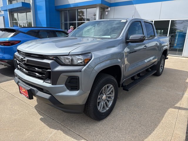2026 Chevrolet Colorado LT photo 3