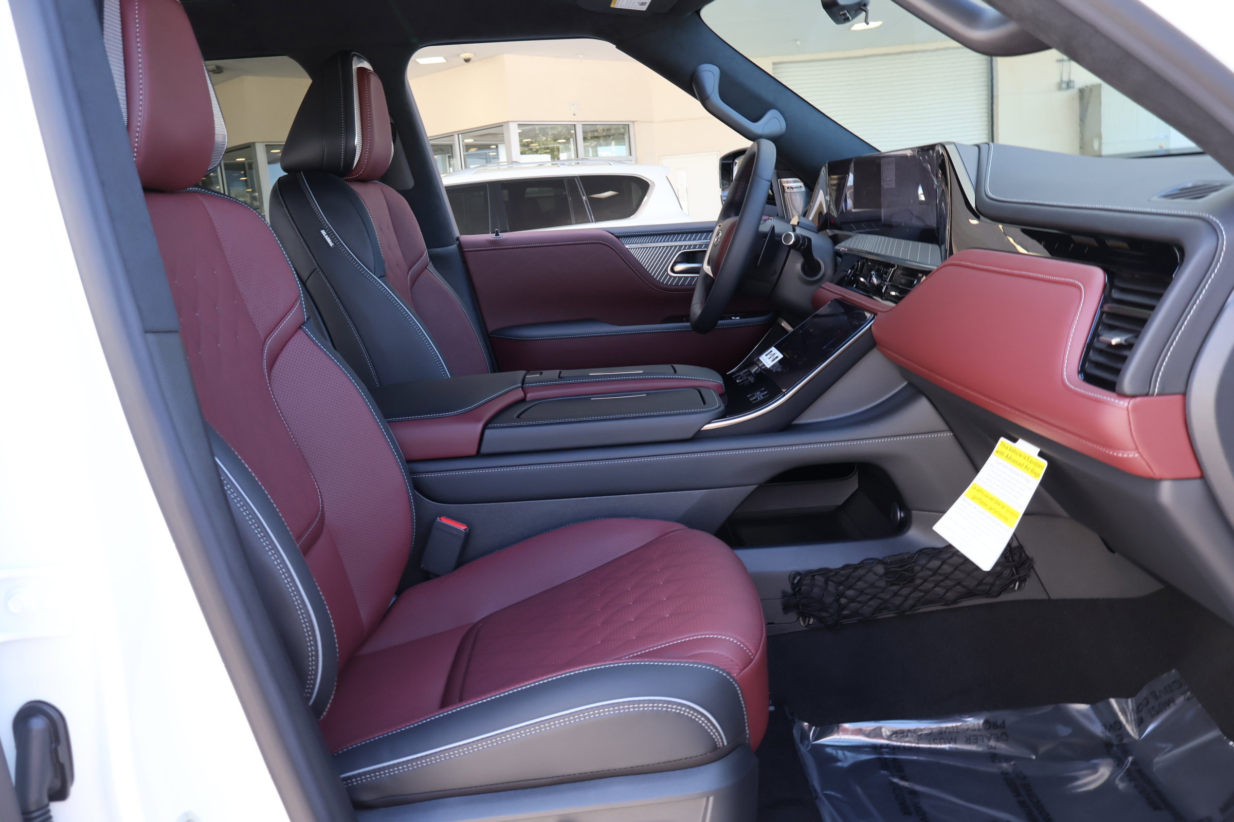 2026 Infiniti QX80 photo 21