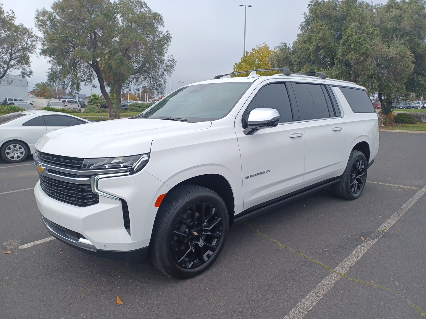 2024 Chevrolet Suburban Premier's photo