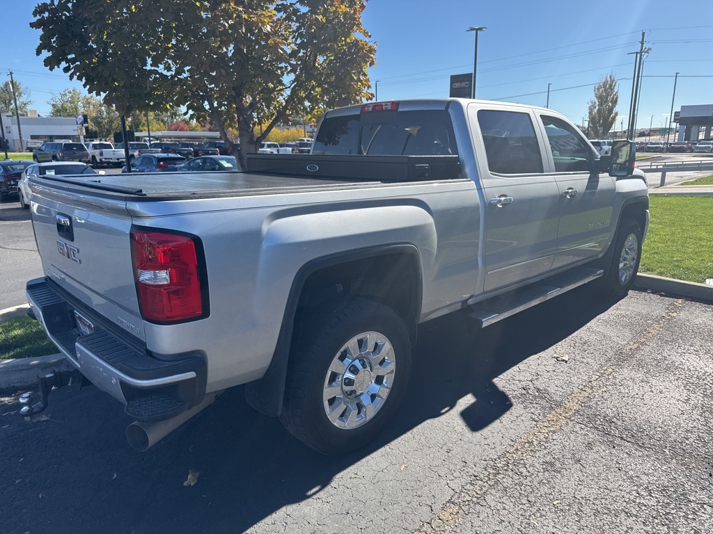 2018 Gmc Sierra 2500 HD Denali photo 2