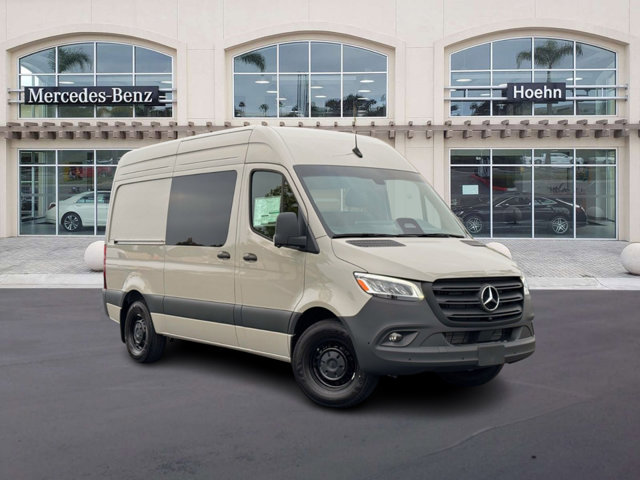 2025 Mercedes-Benz Sprinter Crew Van Base's photo