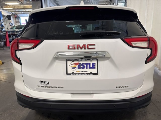 2023 Gmc Terrain SLE photo 2